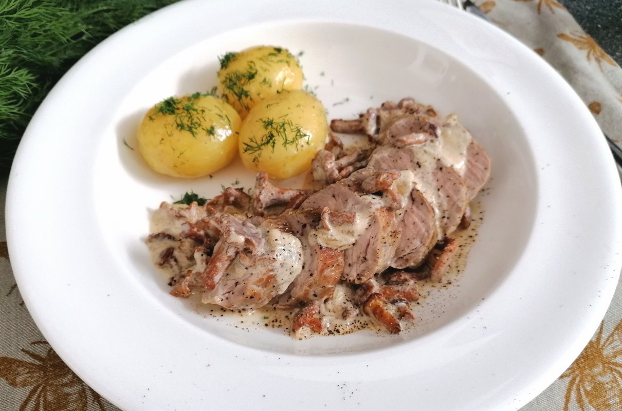 polędwiczka wieprzowa w sosie kurkowym