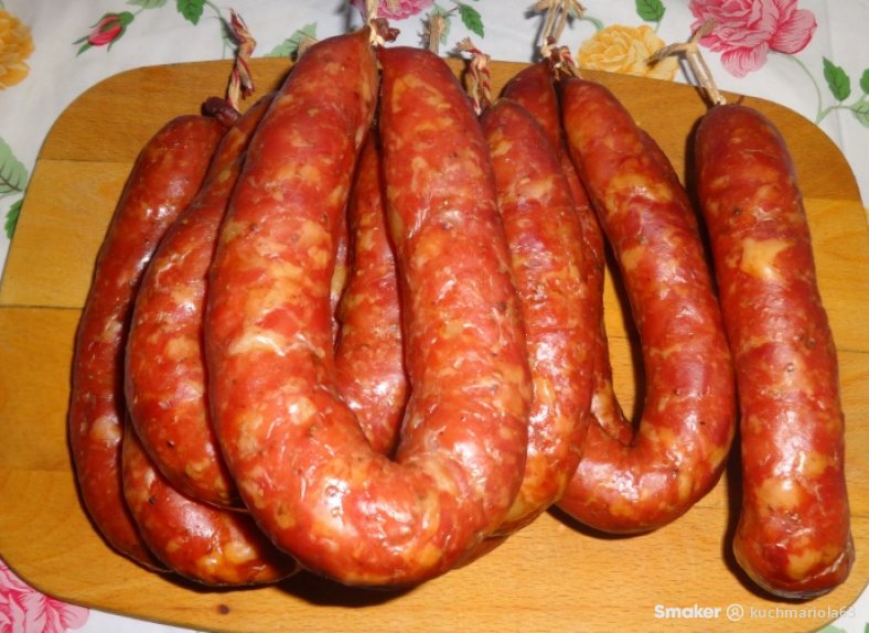 Domowa kiełbasa swojska z wieprzowiny