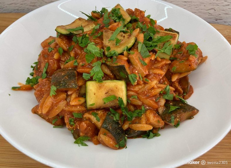 Makaron orzo z bakłażanem