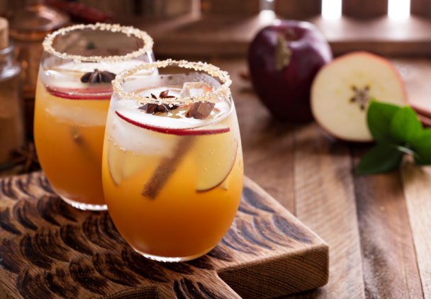 5 pomysłów na jesienne koktajle z dodatkiem wina