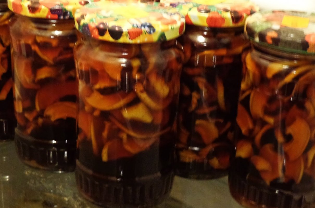 Syrop z pigwy do herbaty ( bez pasteryzacji ).