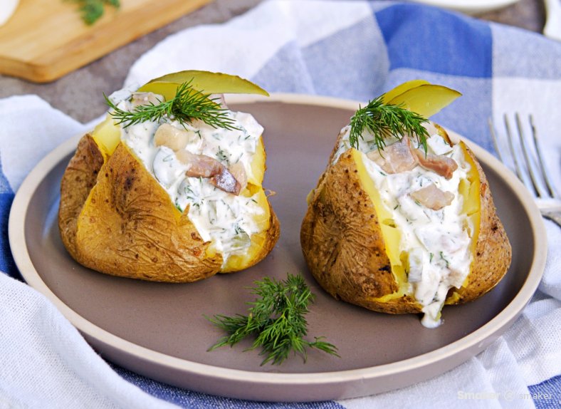  Ziemniaki ze śledziem 