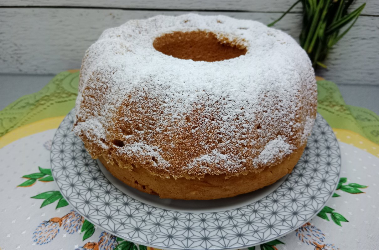 Jogurtowa babka z budyniem