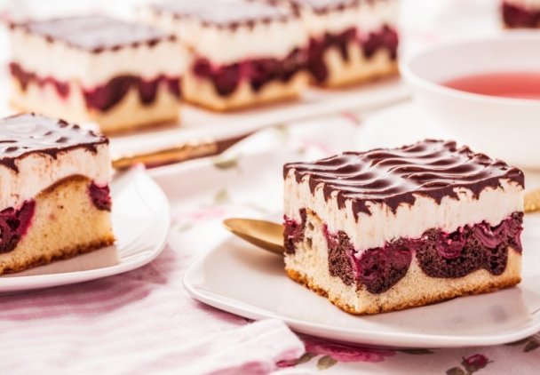 Czy znasz te popularne smakołyki z PRL-u?