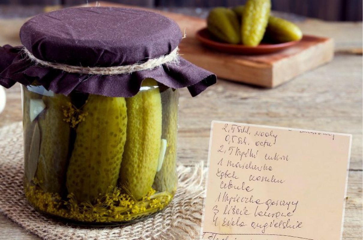 Jak zrobić chrupiące i twarde ogórki kiszone? Oto sprawdzone sposoby