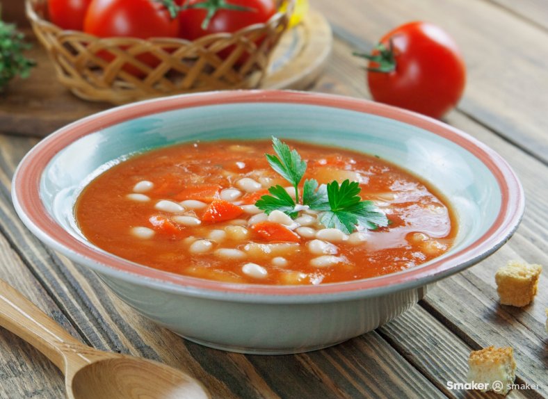  Zupa pomidorowa z fasolą 