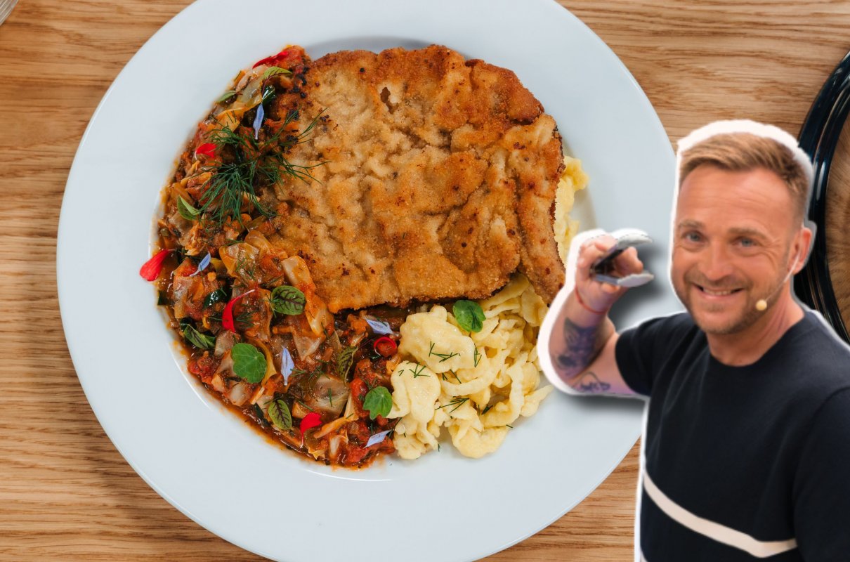 Kotlet schabowy z kostką, młodą kapustą i kluskami lanymi