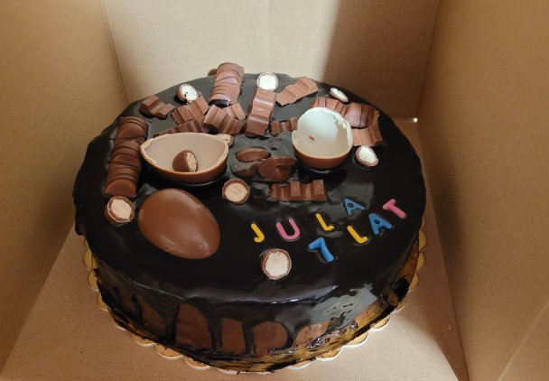 Tort czekoladowy 26 cm