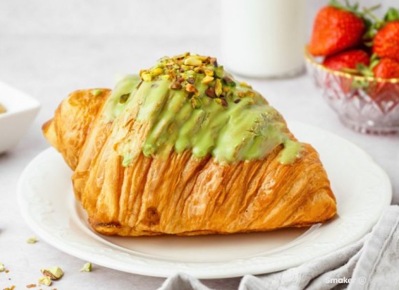  Croissanty z kremem pistacjowym 