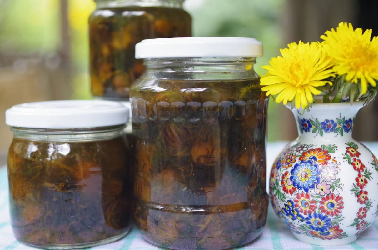 Syrop z kwiatami mniszka do herbaty i lemoniady