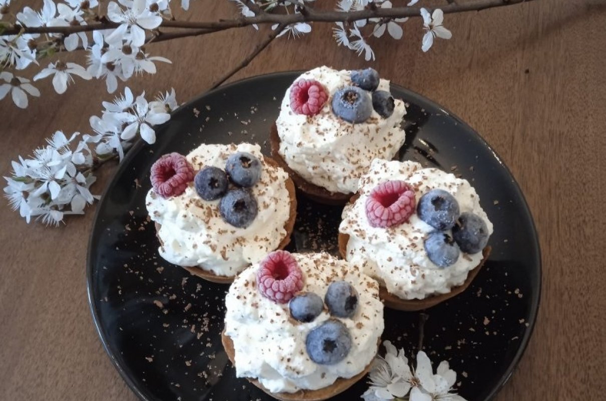 Kruche babeczki z kremem mascarpone