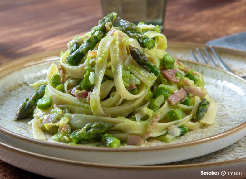 Carbonara ze szparagami