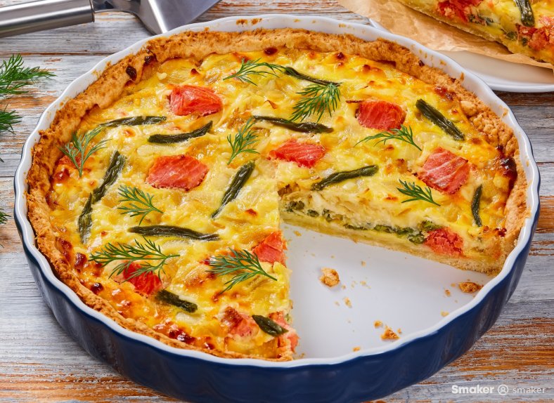  Quiche ze szparagami i łososiem 