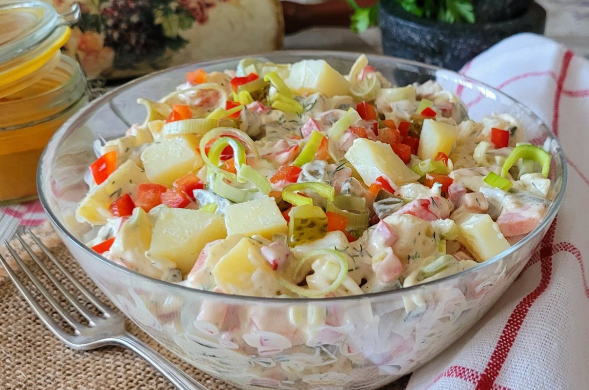 Sałatka ziemniaczana w sosie curry