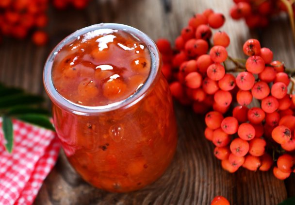 Jarzębina – jesienny przysmak w 5 odsłonach