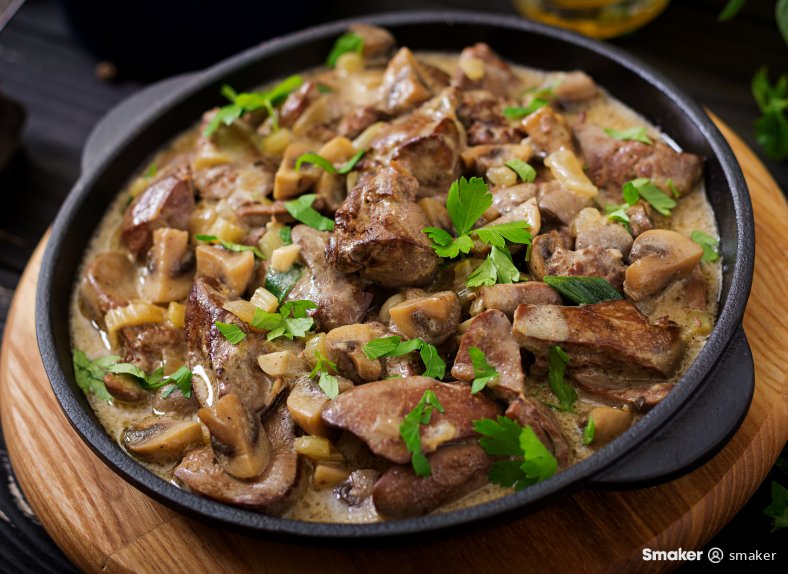  Wątróbka z pieczarkami 