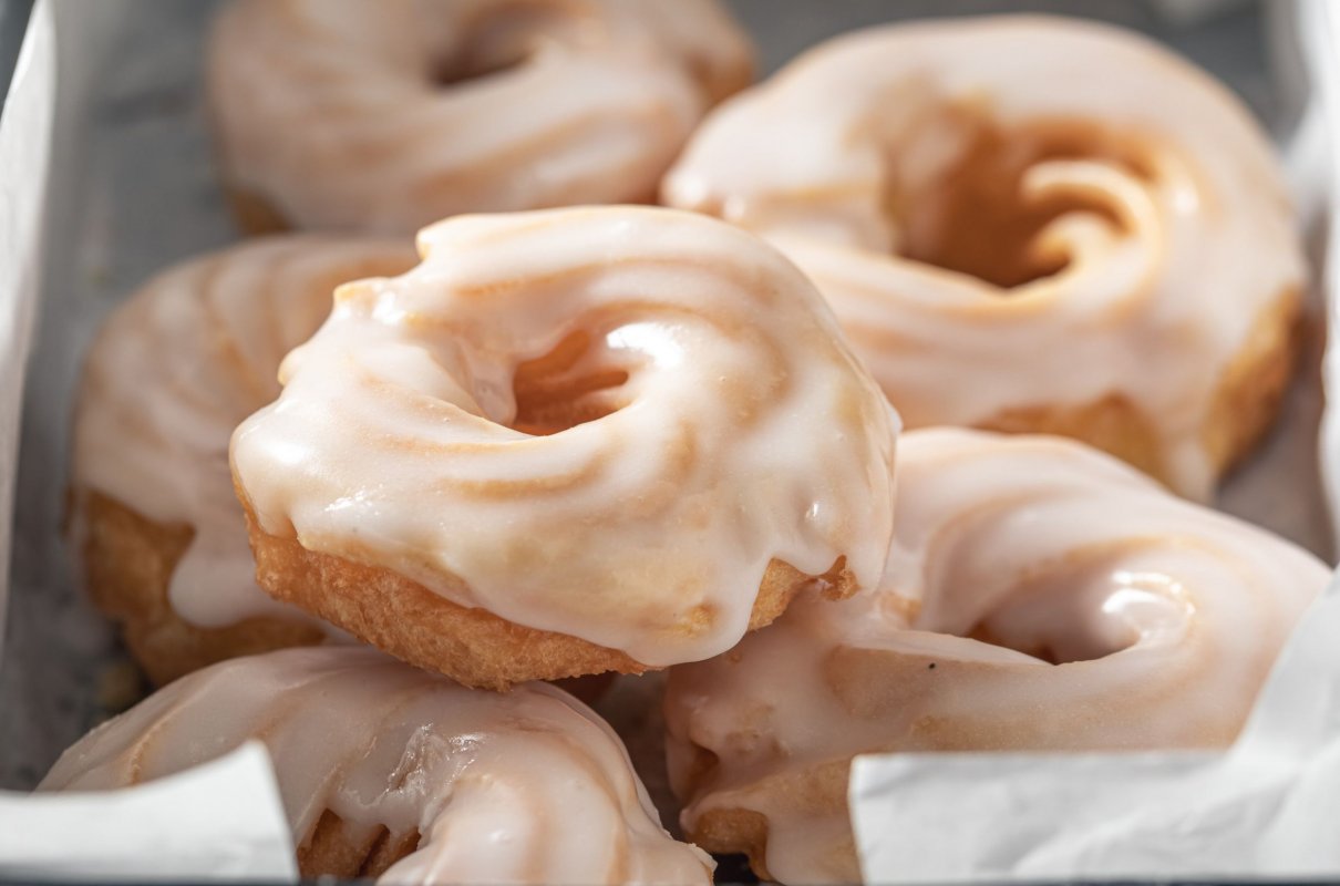 Proste pączki z ciasta parzonego. Tani przepis krok po kroku
