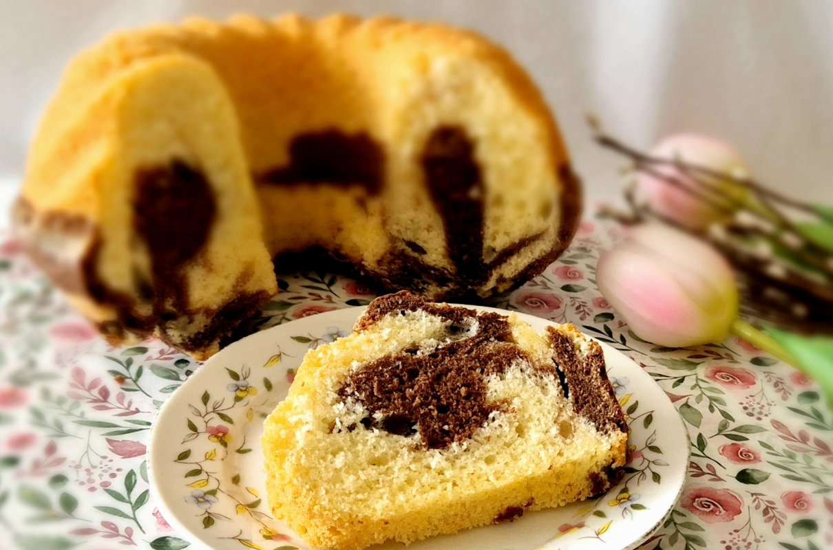 Babka majonezowa dwukolorowa