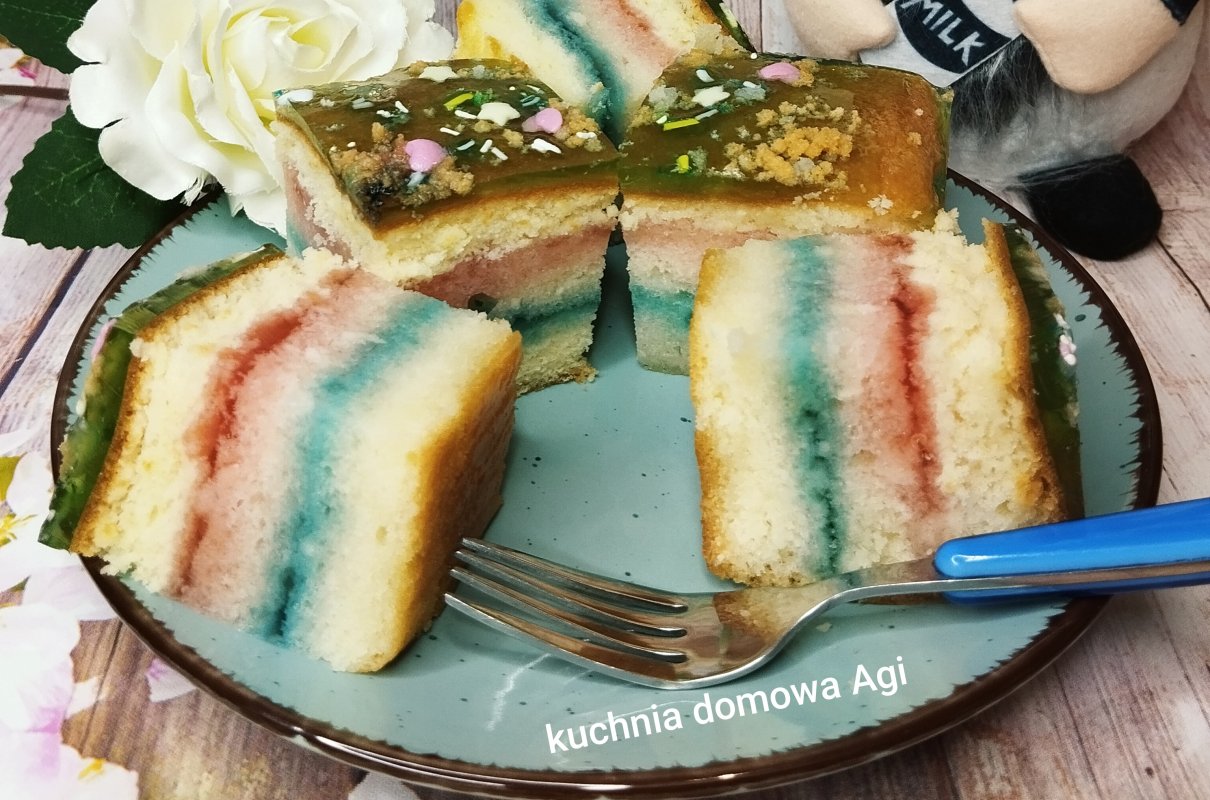 Biszkopt bez proszku do pieczenia z 10 jaj (duża blacha)