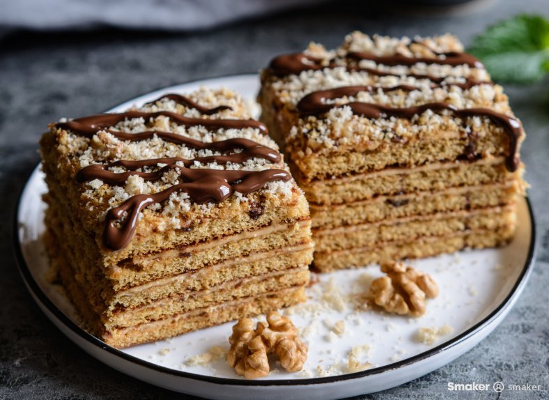  Miodownik z orzechami 