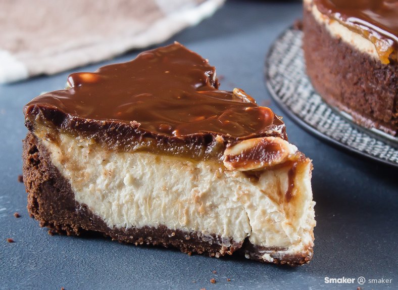  Kremowy sernik z masłem orzechowym 