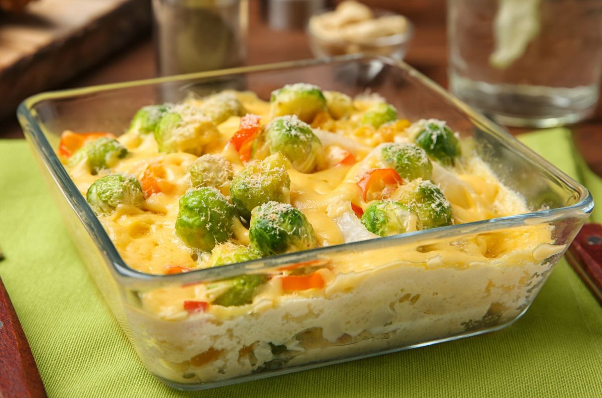 Ma mało kalorii i dużo witamin. Co dobrego zrobić z młodej brukselki?