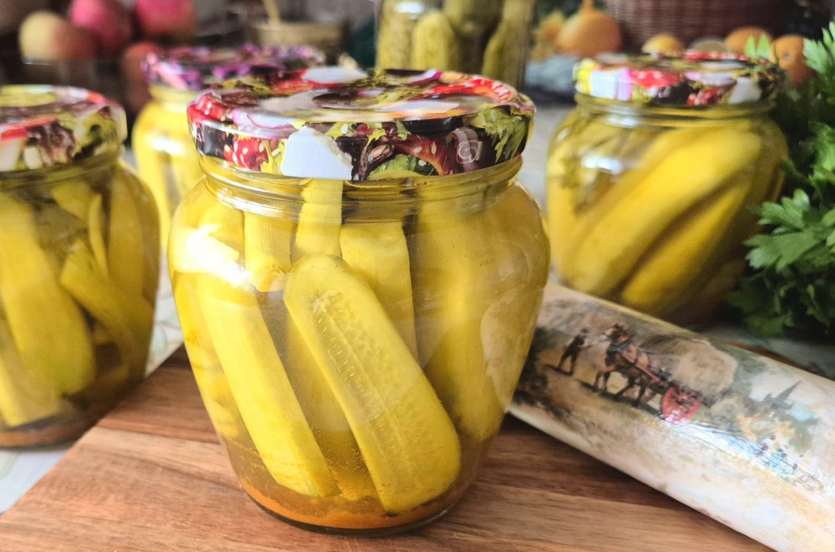 Ogórki w zalewie curry