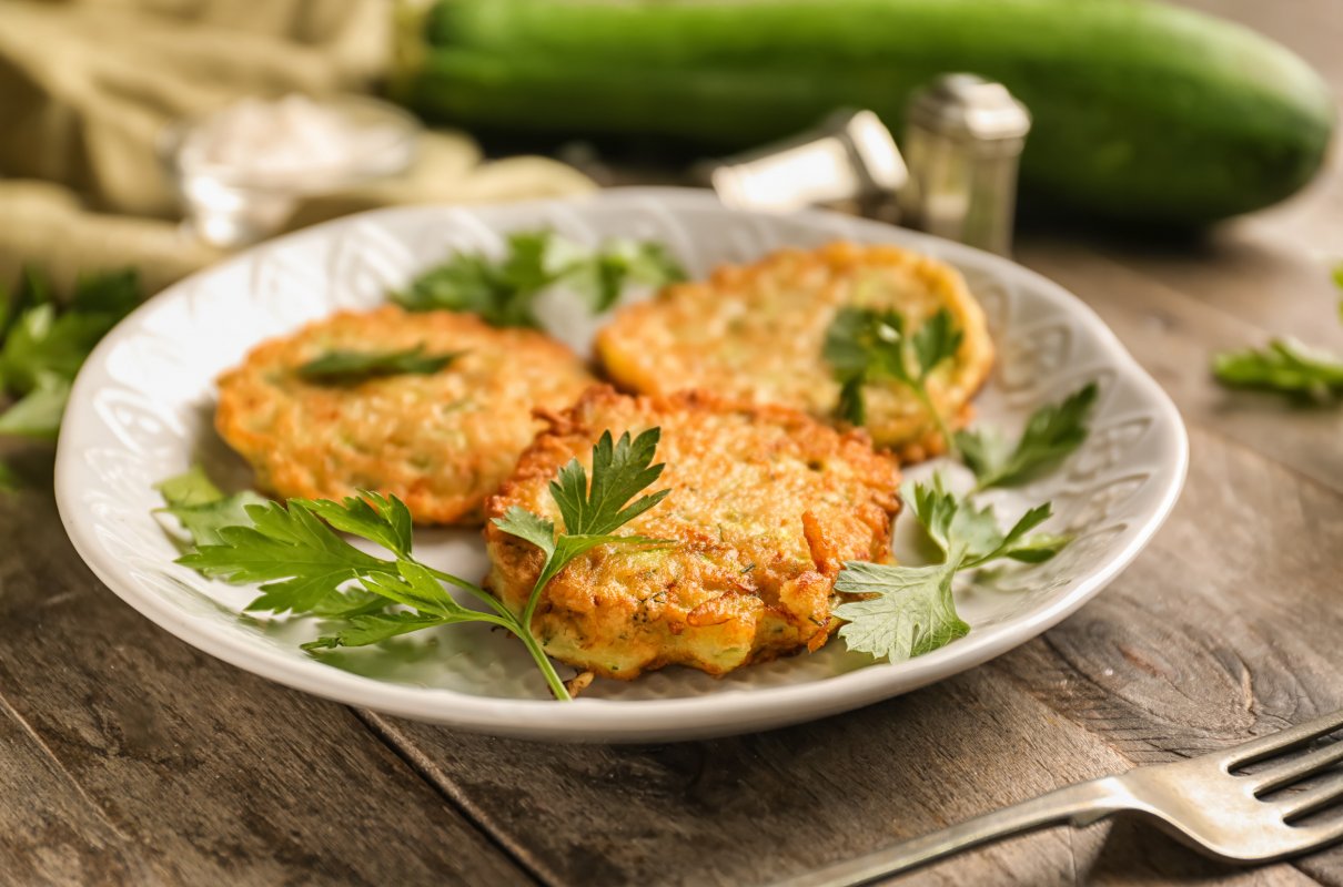 Kotlety z cukinii na 5 sposobów. Dania, które możesz robić przez cały rok