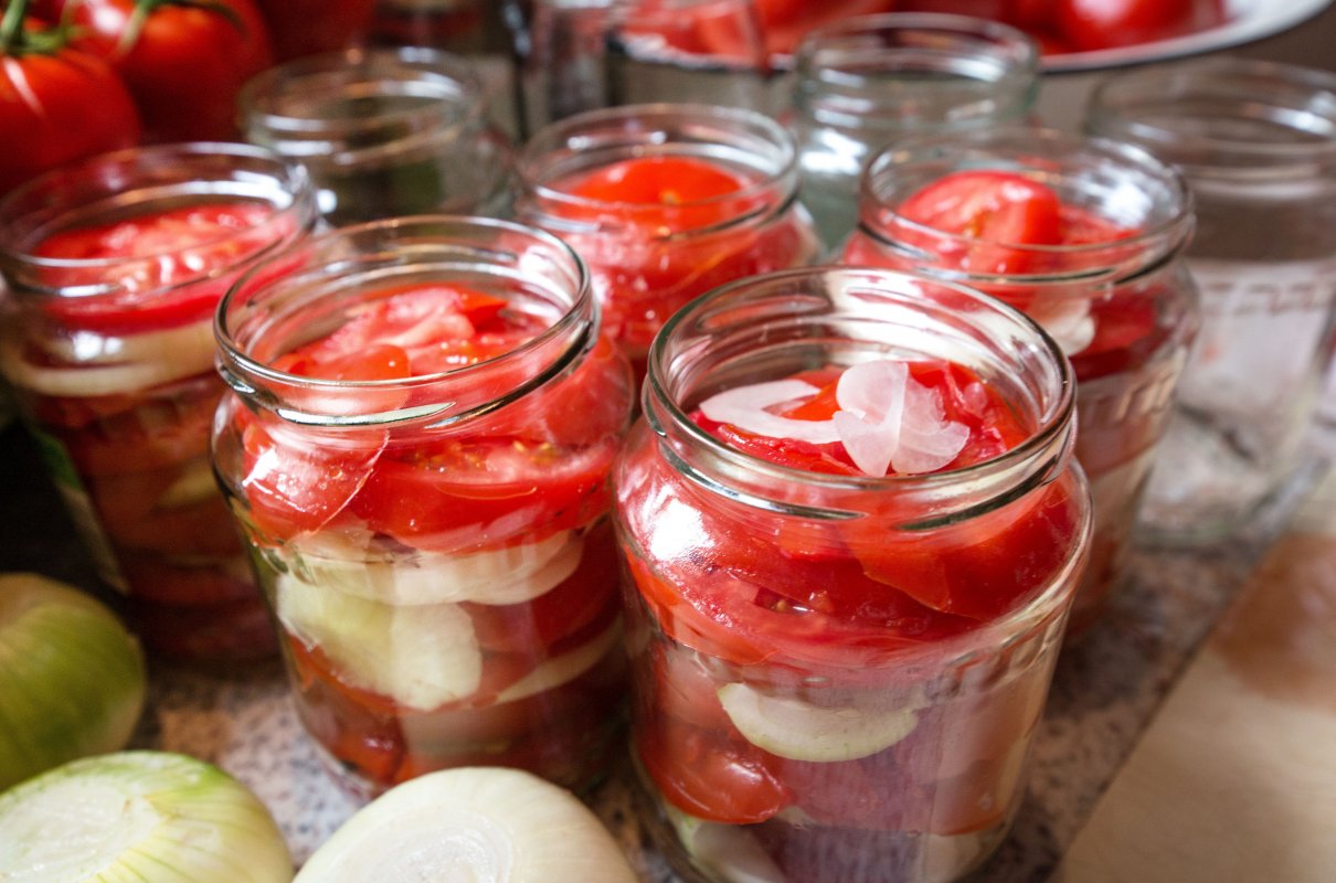 Co zrobić z pomidorów na zimę? 7 oryginalnych przepisów