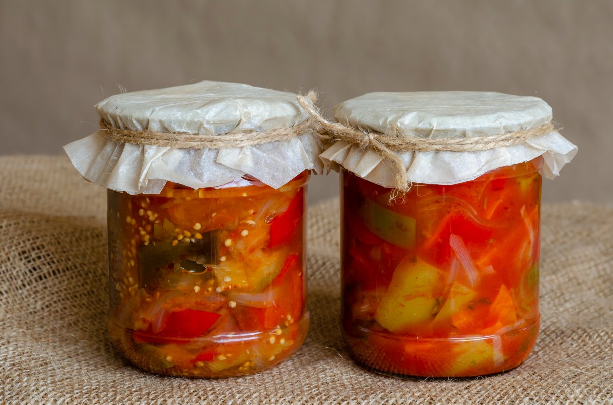 Papryka na zimę. Marynowana już nie jest hitem, te przepisy trzeba mieć w notatniku