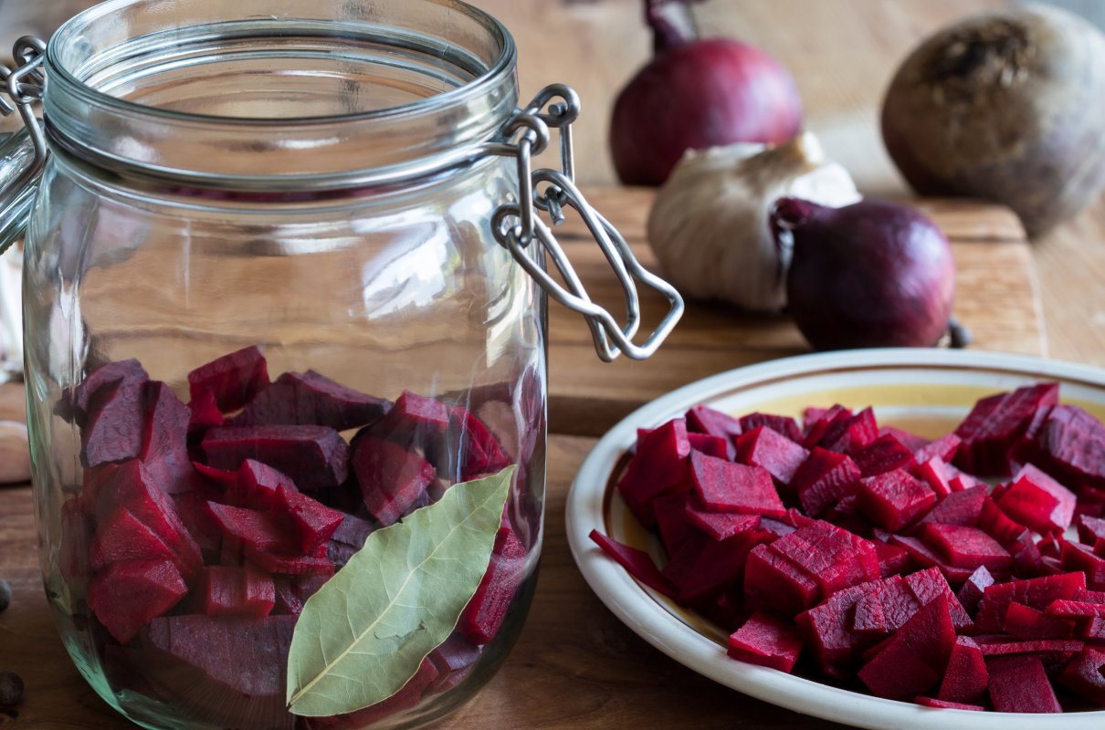 Sałatki z buraczkami na zimę. Najlepsze przepisy