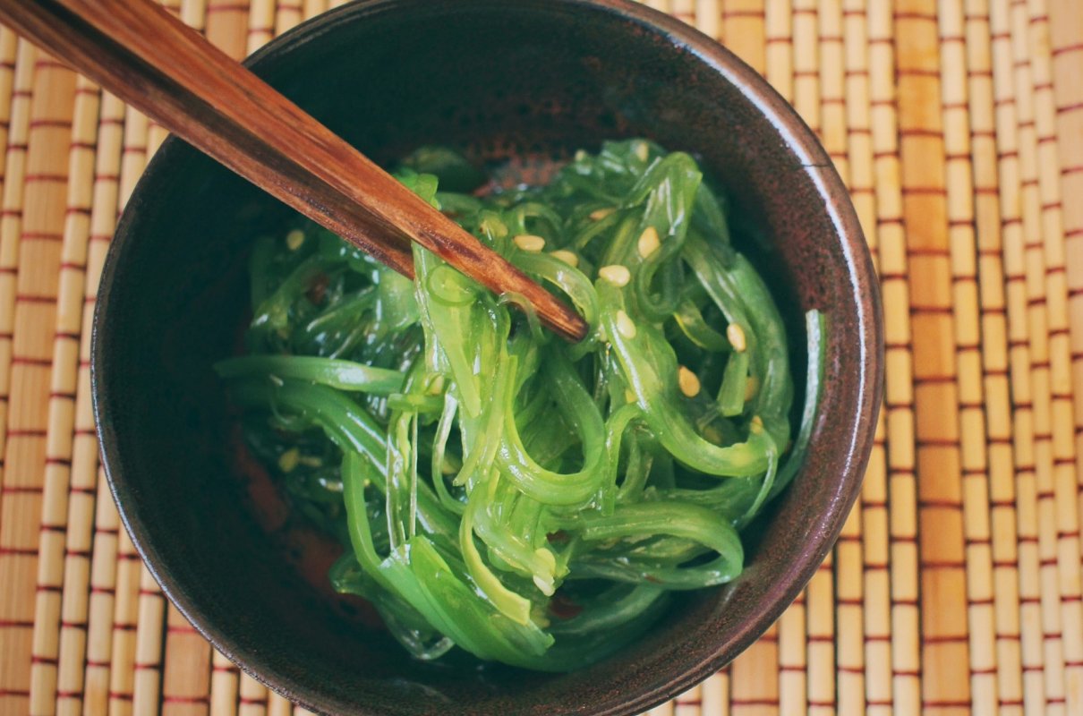 Popularny składnik azjatyckiej kuchni. Mało kalorii, dużo kwasów omega-3 i magnezu