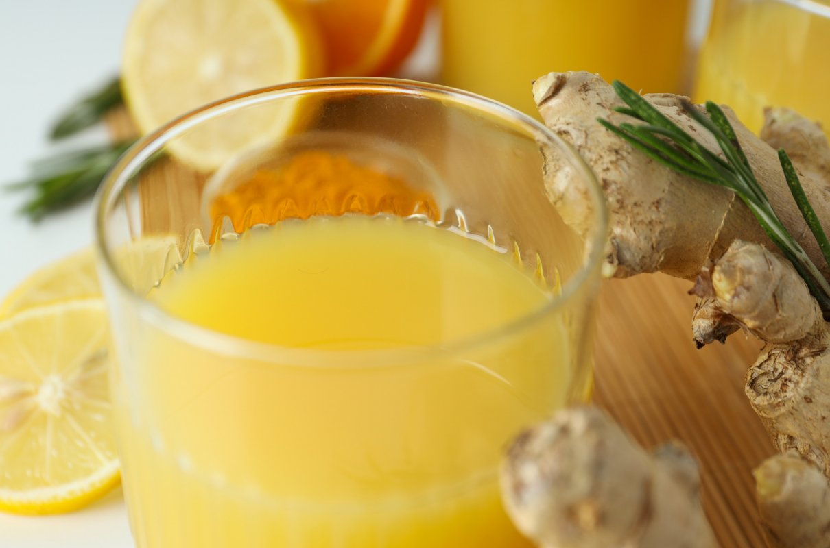 Napój na trawienie i odporność. Pij przed śniadaniem, gwałtownie poczujesz się lepiej