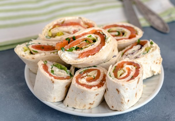 Finger food na andrzejki. Zrób więcej, bo lotem ptaka znikają z półmisków