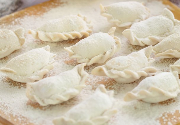 Puszyste ciasto na pierogi i uszka wigilijne