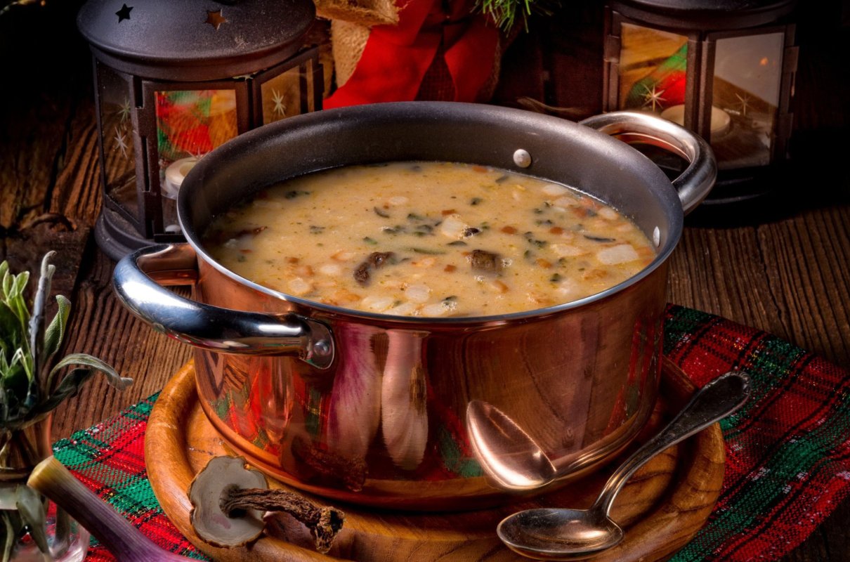 Aromatyczna zupa grzybowa na wigilię. Przepis ze staropolskiej receptury