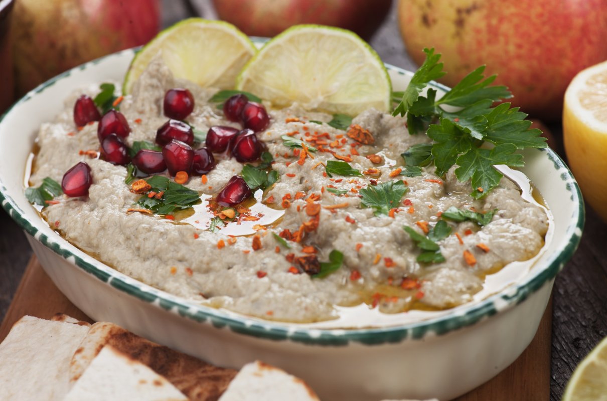 Dipy i smarowidła na imprezę. 5 oryginalnych przepisów