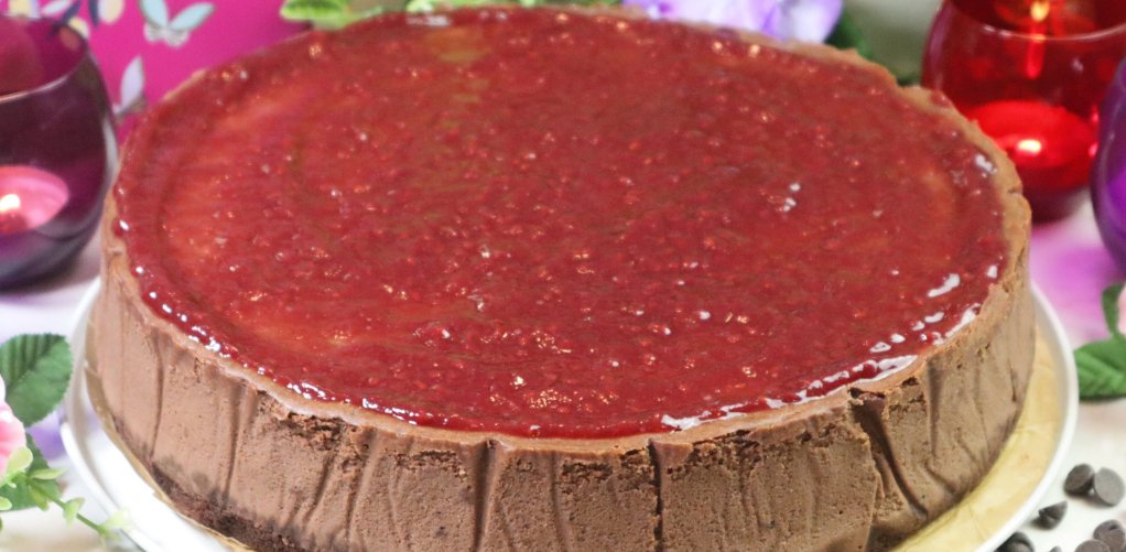 Kremowy sernik czekoladowy