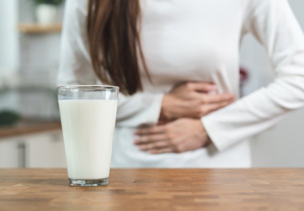 Dieta przy nietolerancji laktozy: co możesz jeść, a czego unikać?
