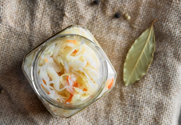 Dlaczego warto jeść kapustę kiszoną?