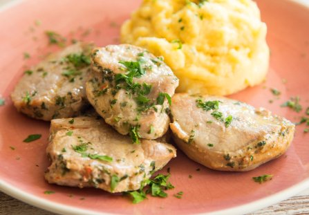 Polędwiczki wieprzowe w sosie śmietanowym