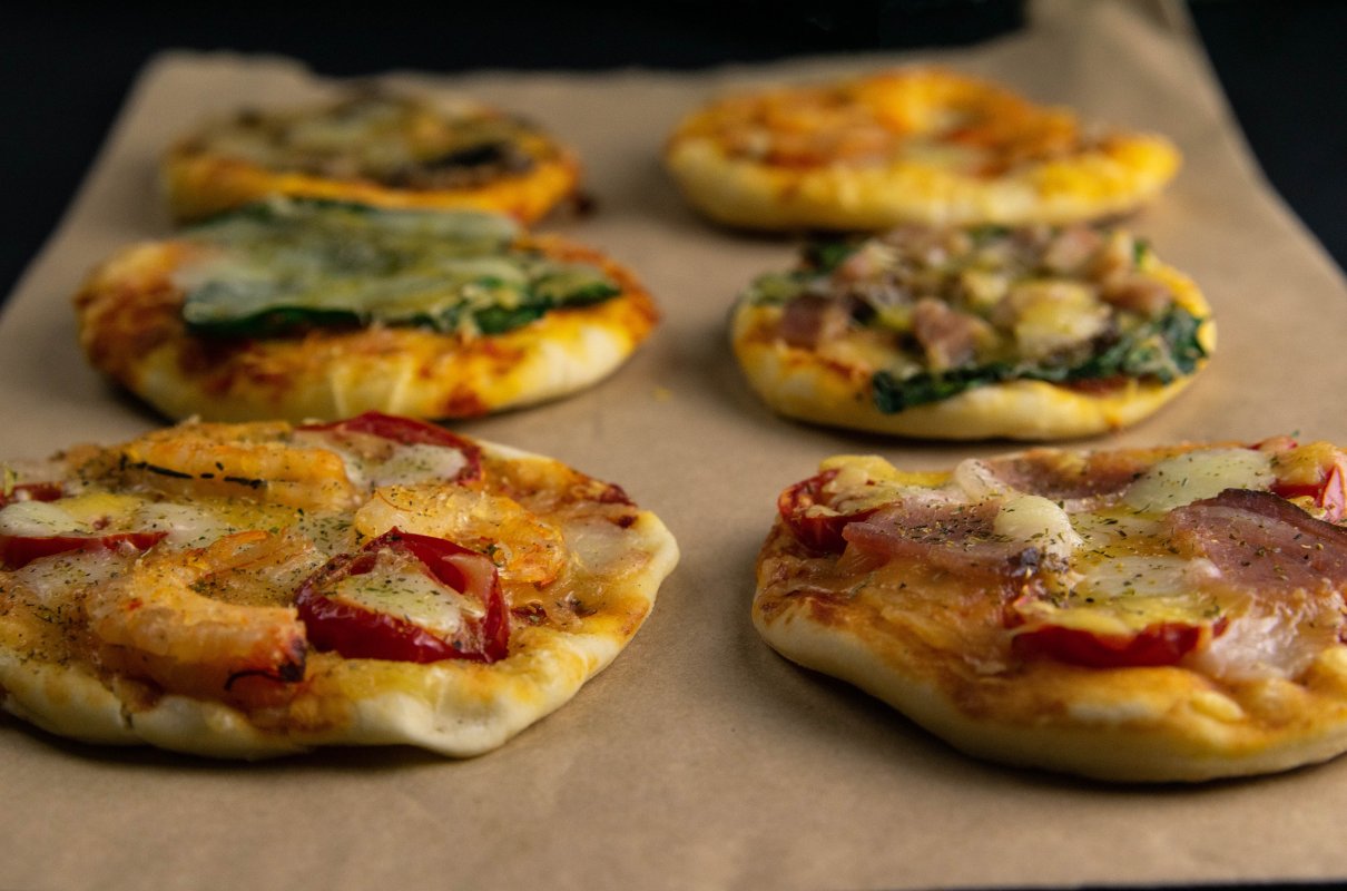 Minipizze na kruchym cieście. Idealna przekąska na imprezę
