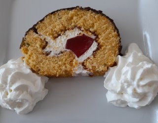 Rolada marchewkowo - orzechowa