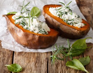 Mają dużo błonnika i chronią wątrobę. Sprawdź, co można zrobić z batatów