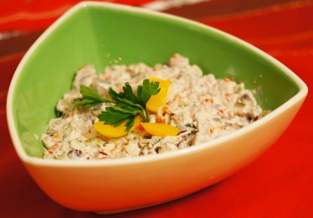 Sałatka śledziowa z warzywami