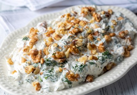 Śledzie z orzechami włoskimi