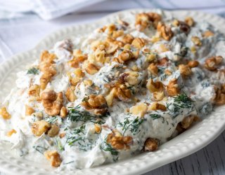 Śledzie z orzechami włoskimi