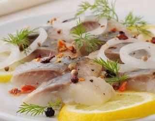 Śledzie z cytryną i chili