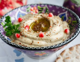 Gładki hummus