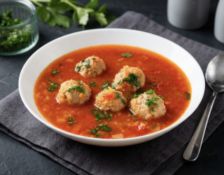 rumuński barszcz z pulpecikami